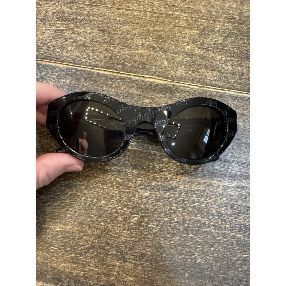 BALENCIAGA BB250S 001‎ BLACK GREY CAT EYE SUNGLASSES. 52 mm - Picture 3 of 13